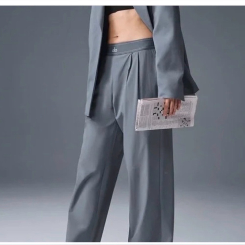 Alo Suit up Trouser reg length XXS. Limited color drop steel grey!